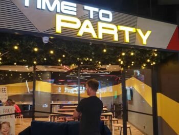 Time Zone Sunshine Plaza